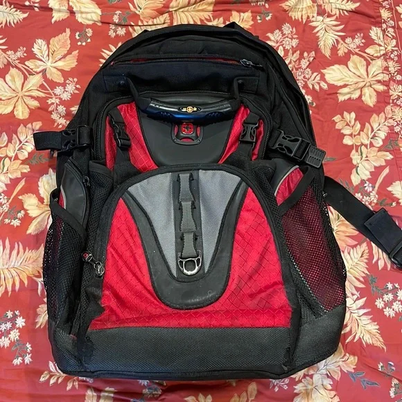 S O L D‼️ SWISSGEAR -Special Edition- Backpack ? Swissgear 2789 Laptop Backpack | TikTok main image 3